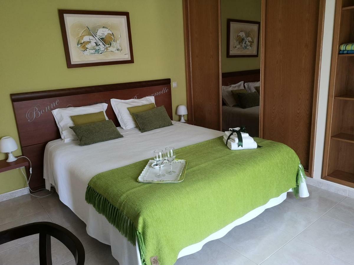 Hotel Casa Dos Cedros à Lagos Extérieur photo